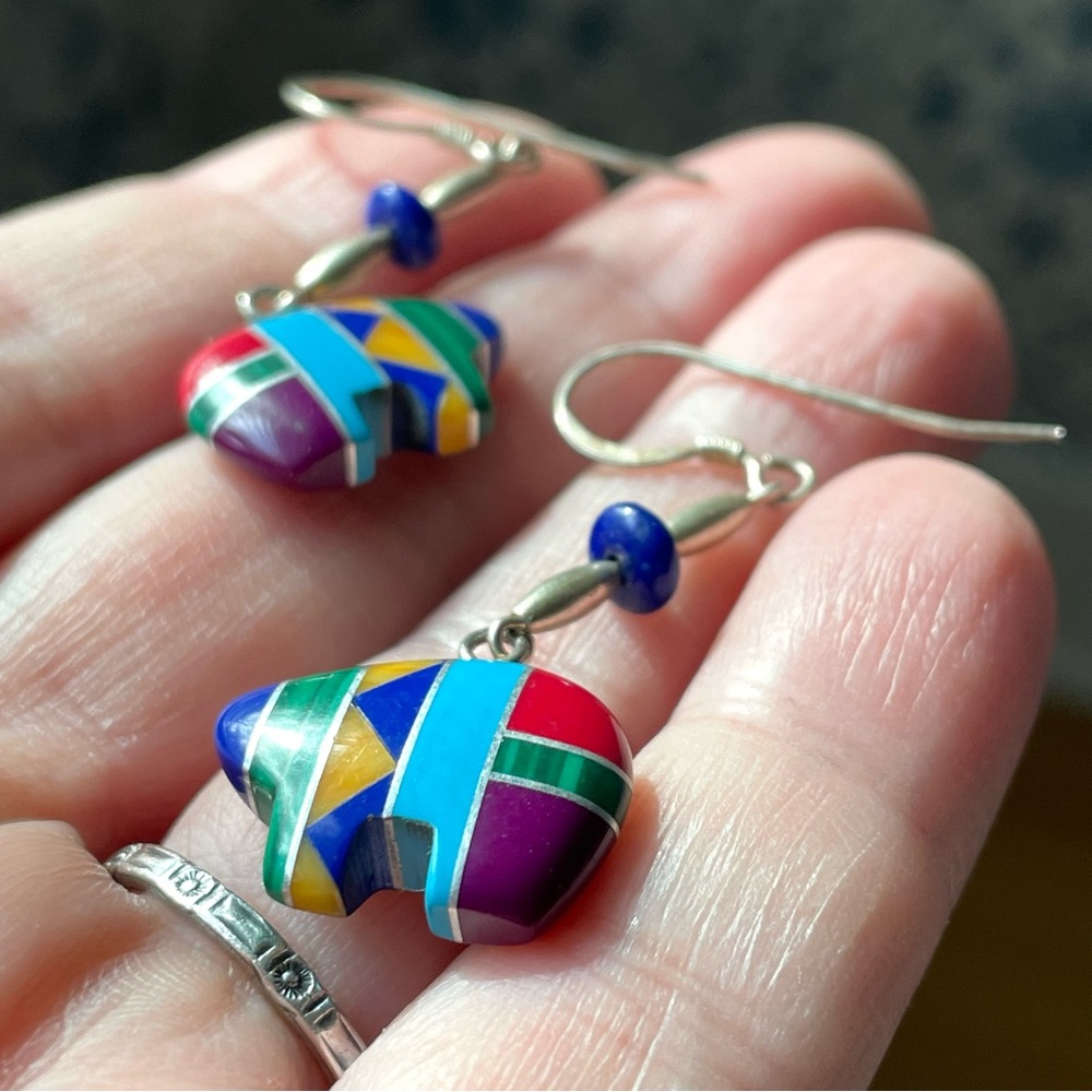 Vtg stamped 925 sterling silver Southwestern inlay fetish bear dangle earrings - Picture 10 of 10